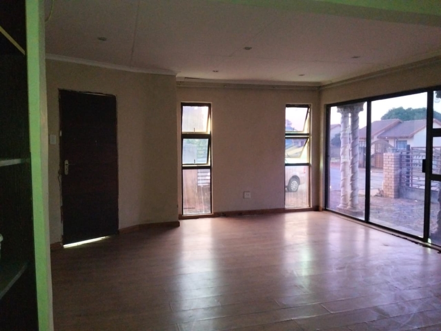 3 Bedroom Property for Sale in Tlhabane West North West